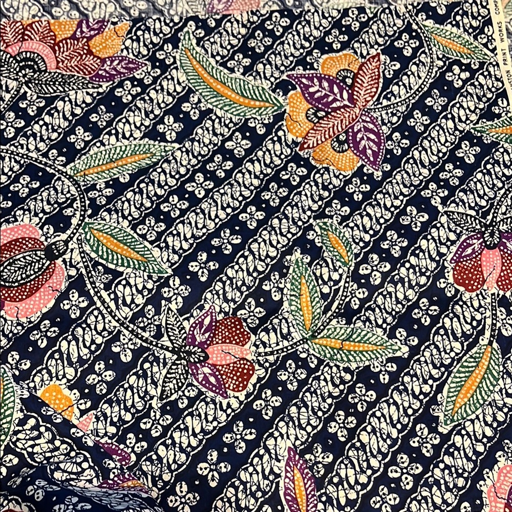 Vintage batik print floral Patterned Fabric 4 yards